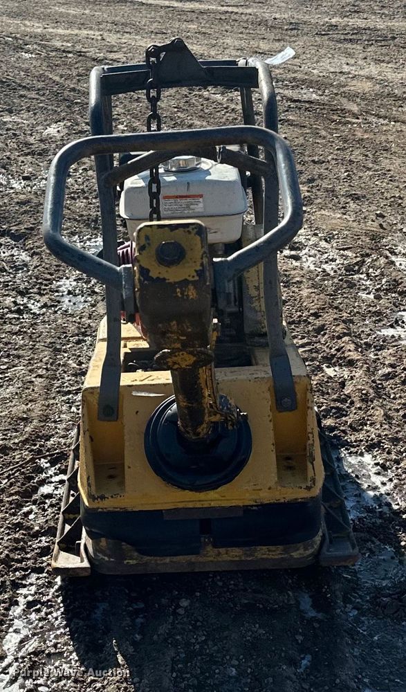 image for item DQ0629 Wacker BPU3345R plate compactor
