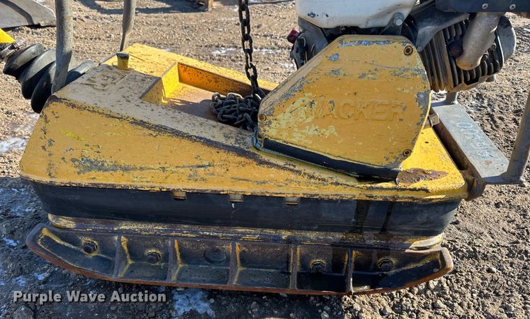 image for item DQ0629 Wacker BPU3345R plate compactor