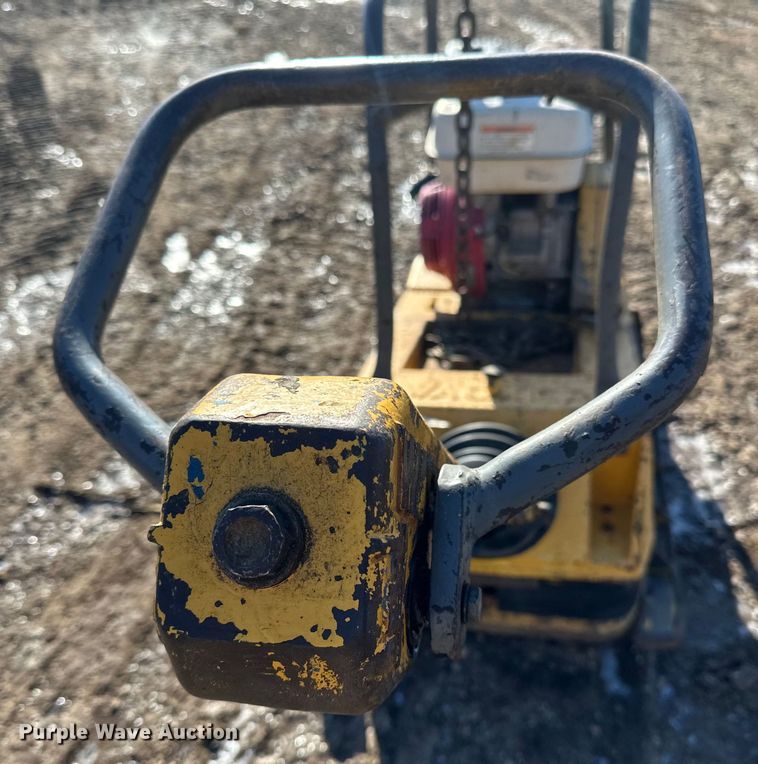 image for item DQ0629 Wacker BPU3345R plate compactor