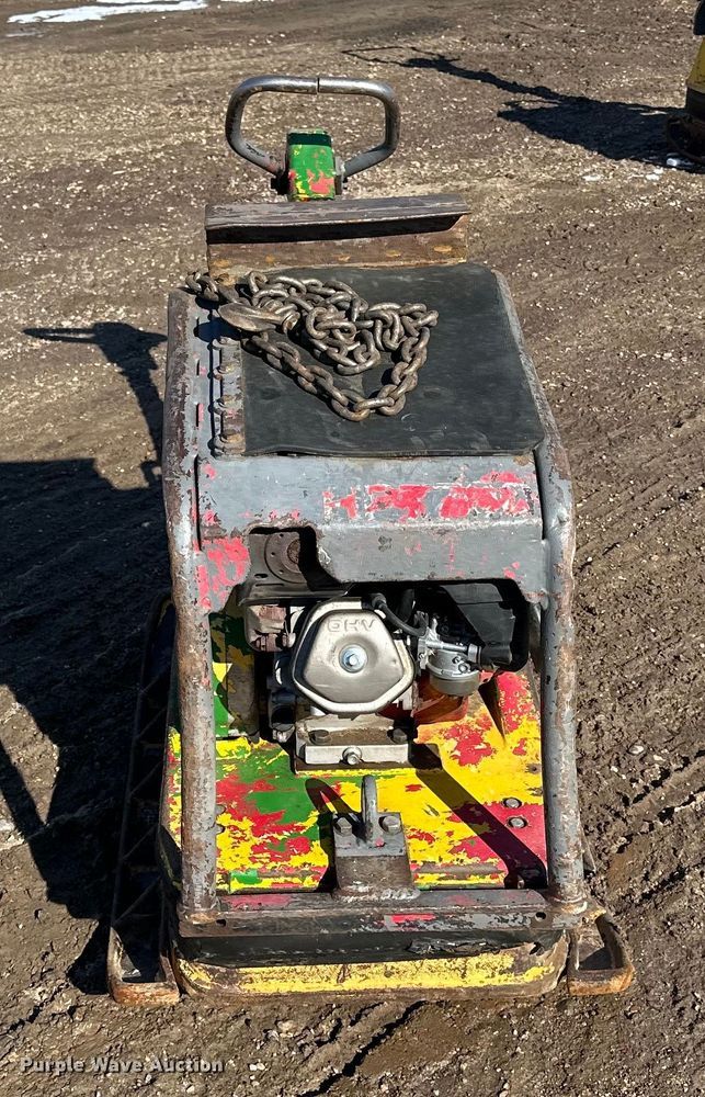 image for item DQ0631 Wacker BPU3345R plate compactor