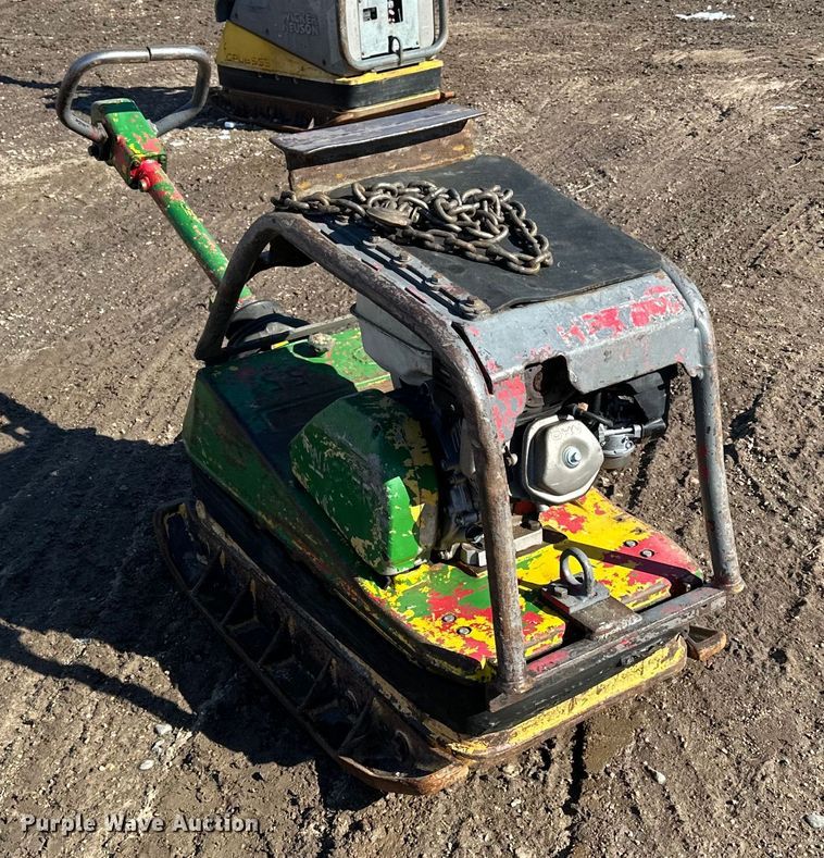 image for item DQ0631 Wacker BPU3345R plate compactor