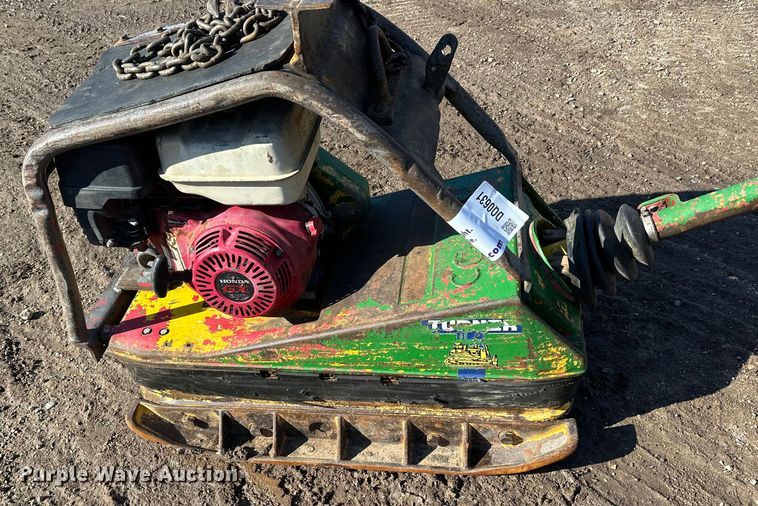 image for item DQ0631 Wacker BPU3345R plate compactor