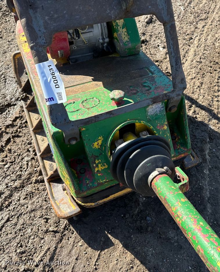 image for item DQ0631 Wacker BPU3345R plate compactor