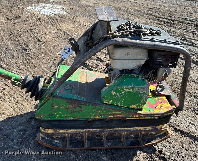 image for item DQ0631 Wacker BPU3345R plate compactor