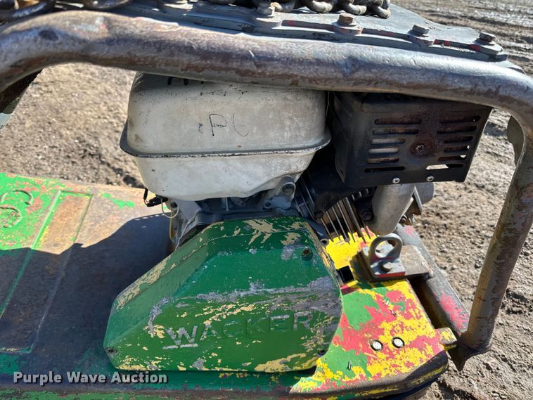 image for item DQ0631 Wacker BPU3345R plate compactor