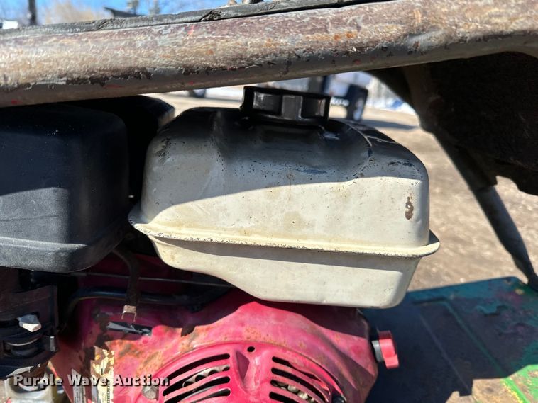 image for item DQ0631 Wacker BPU3345R plate compactor