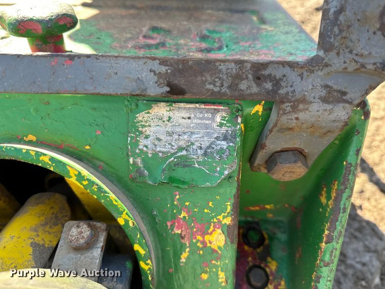 image for item DQ0631 Wacker BPU3345R plate compactor