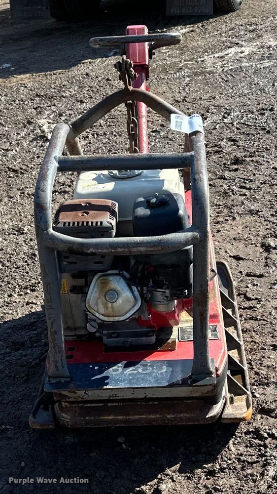 image for item DQ0632 Wacker BPU3345R plate compactor