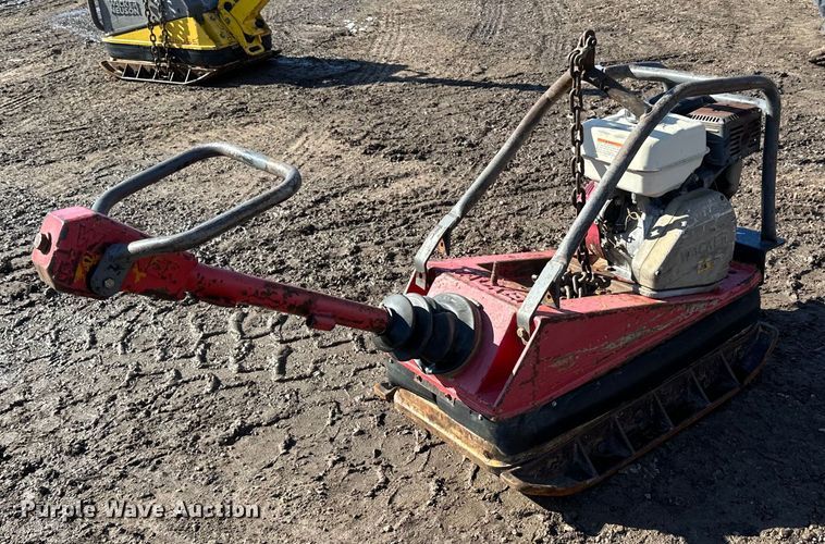 image for item DQ0632 Wacker BPU3345R plate compactor