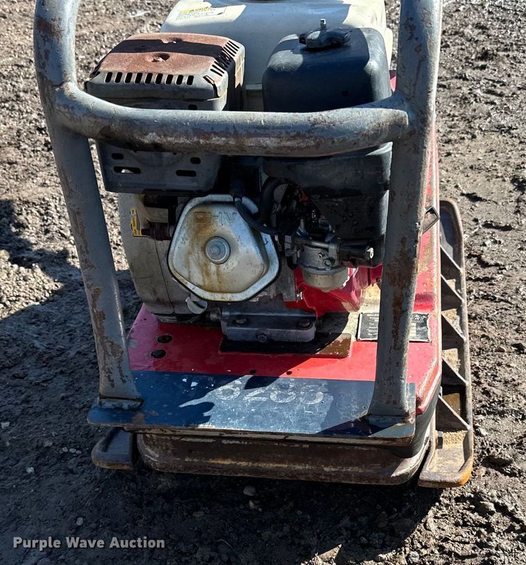 image for item DQ0632 Wacker BPU3345R plate compactor