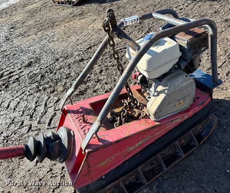 image for item DQ0632 Wacker BPU3345R plate compactor