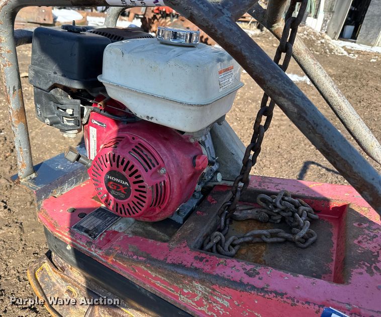 image for item DQ0632 Wacker BPU3345R plate compactor