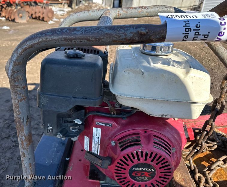 image for item DQ0632 Wacker BPU3345R plate compactor