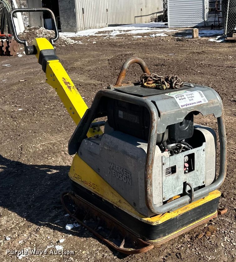 image for item DQ0633 2016 Wacker Neuson DPU6555 plate compactor