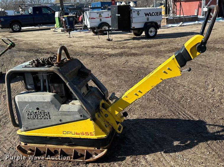 image for item DQ0633 2016 Wacker Neuson DPU6555 plate compactor