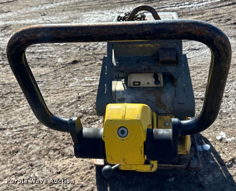 image for item DQ0633 2016 Wacker Neuson DPU6555 plate compactor