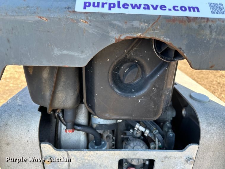 image for item DQ0633 2016 Wacker Neuson DPU6555 plate compactor