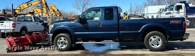 image for item DQ0637 2013 Ford  F250 SuperCab pickup truck
