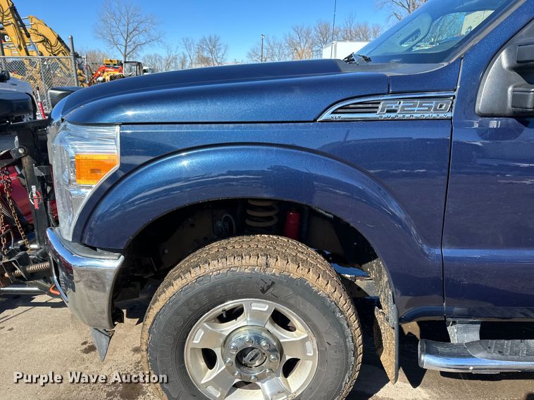 image for item DQ0637 2013 Ford  F250 SuperCab pickup truck