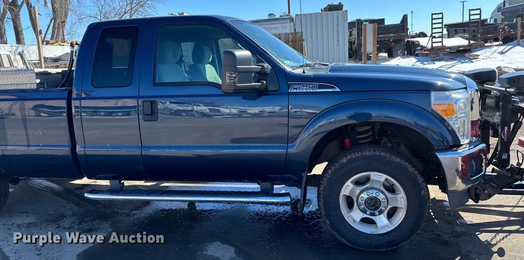 image for item DQ0637 2013 Ford  F250 SuperCab pickup truck