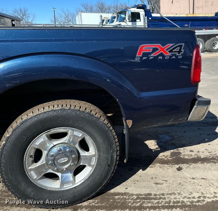image for item DQ0637 2013 Ford  F250 SuperCab pickup truck