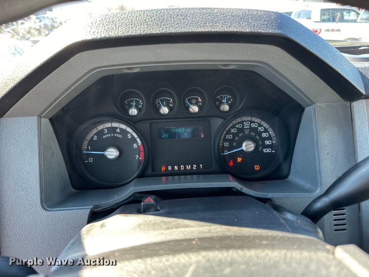 image for item DQ0637 2013 Ford  F250 SuperCab pickup truck