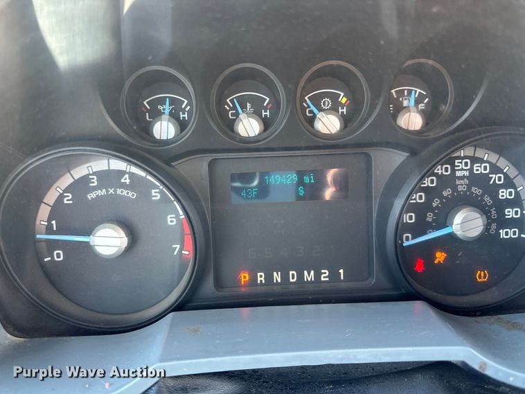 image for item DQ0637 2013 Ford  F250 SuperCab pickup truck