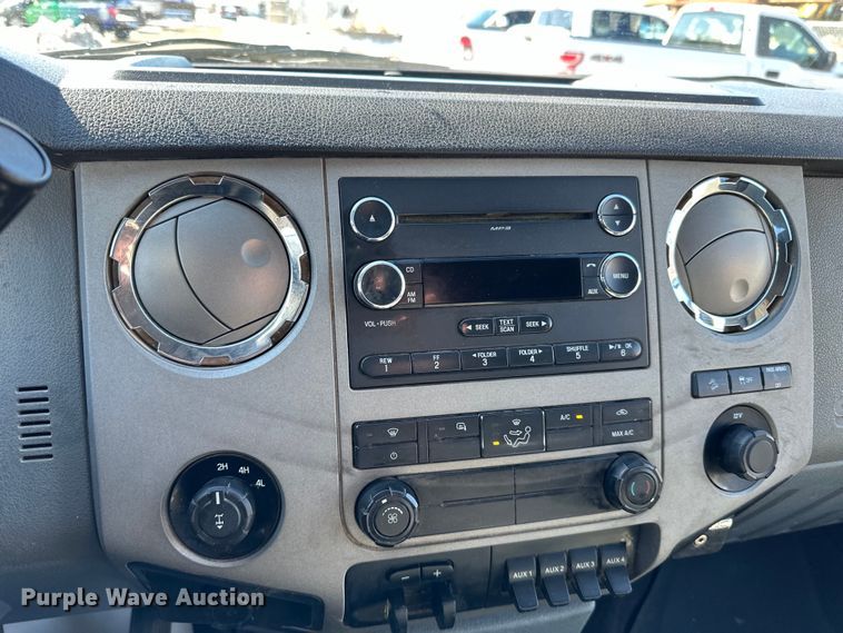 image for item DQ0637 2013 Ford  F250 SuperCab pickup truck