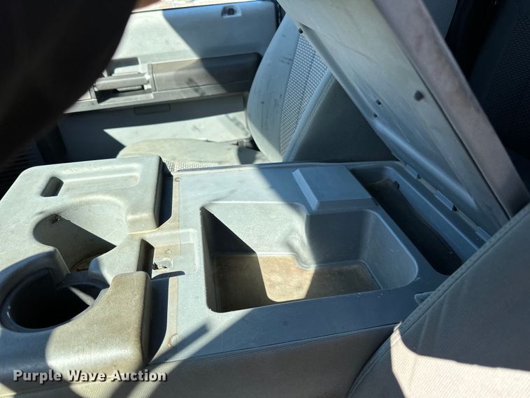 image for item DQ0637 2013 Ford  F250 SuperCab pickup truck