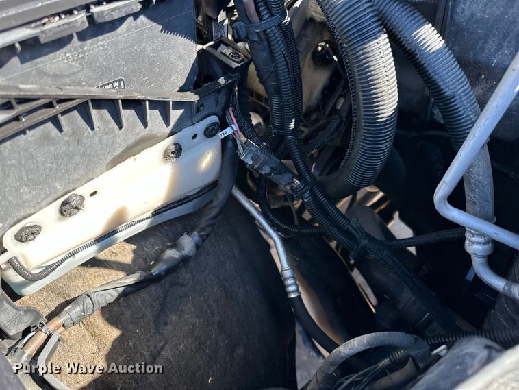 image for item DQ0637 2013 Ford  F250 SuperCab pickup truck