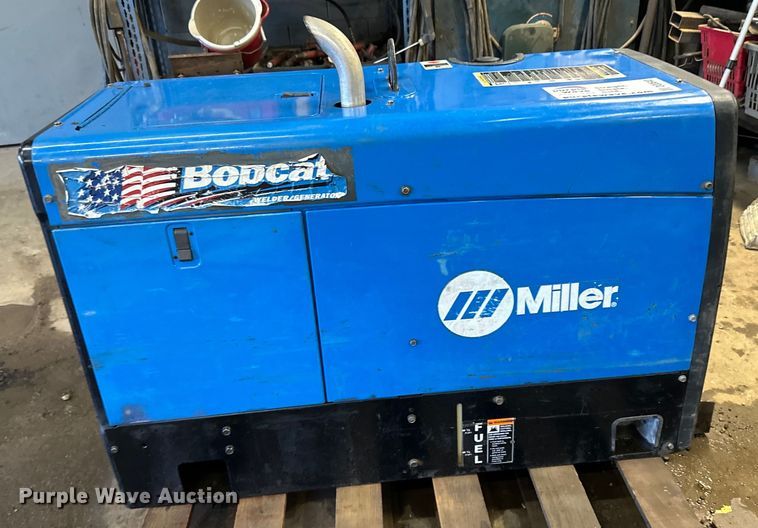 image for item DQ0640 Miller Bobcat 250 welder/generator