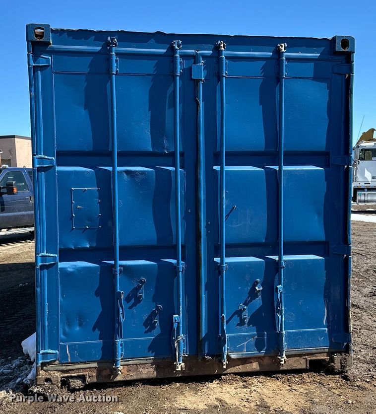 image for item DQ0642 Shipping container with fuel tank