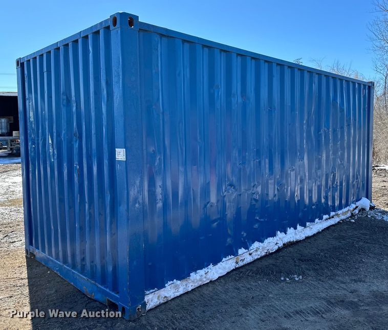 image for item DQ0642 Shipping container with fuel tank