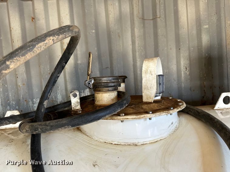 image for item DQ0642 Shipping container with fuel tank