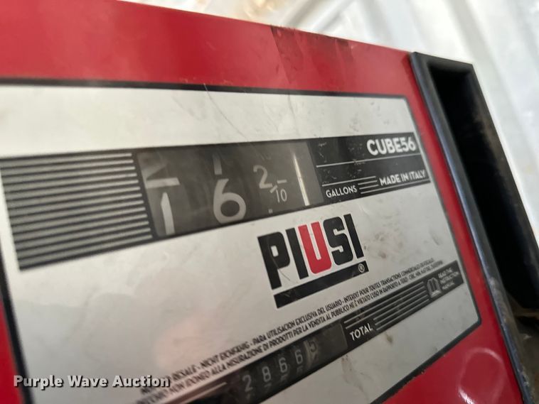 image for item DQ0642 Shipping container with fuel tank