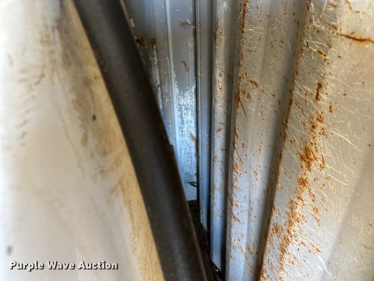 image for item DQ0642 Shipping container with fuel tank