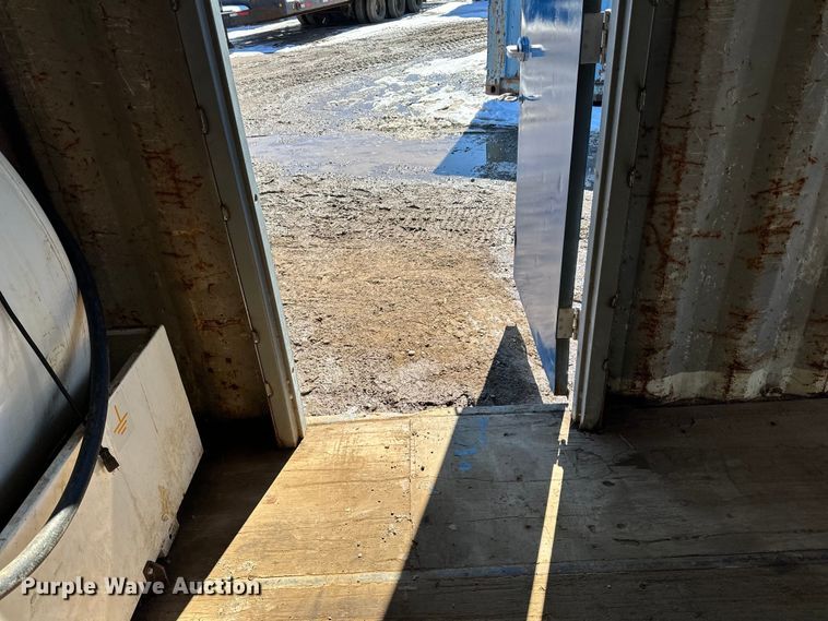 image for item DQ0642 Shipping container with fuel tank