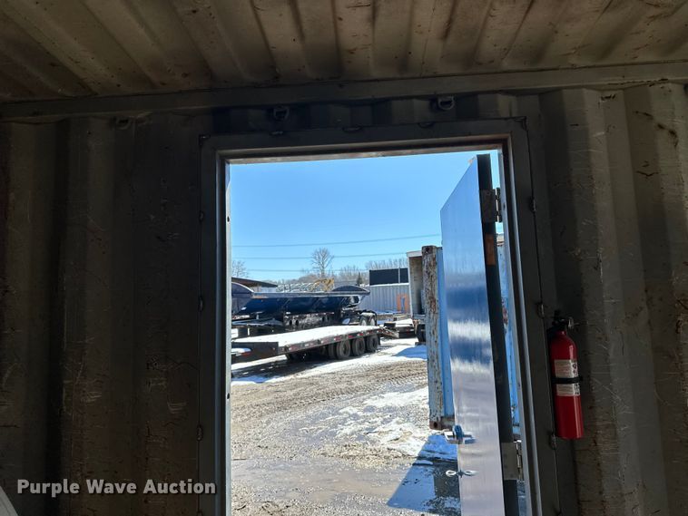 image for item DQ0642 Shipping container with fuel tank