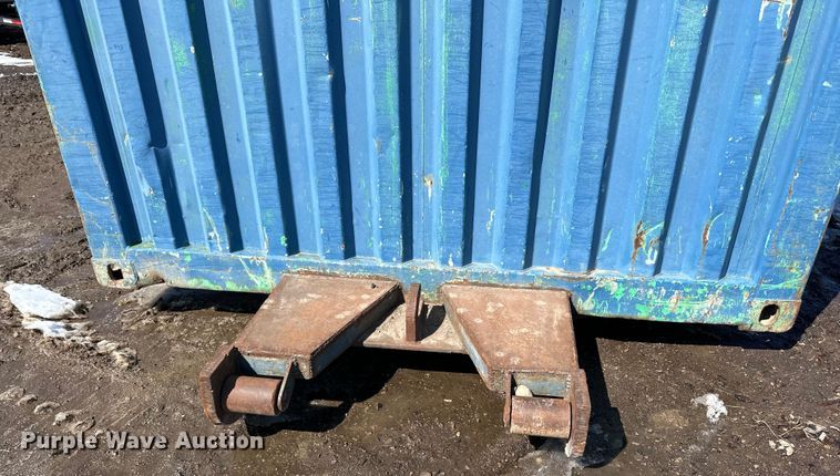 image for item DQ0643 Shipping container with fuel tank