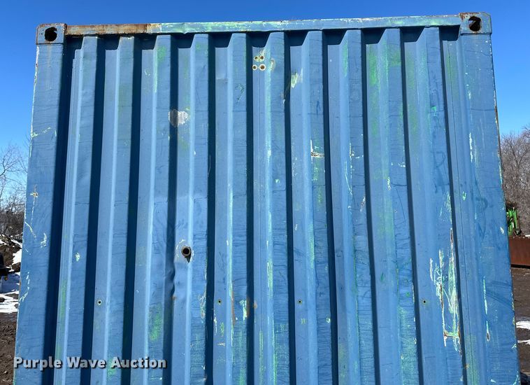 image for item DQ0643 Shipping container with fuel tank