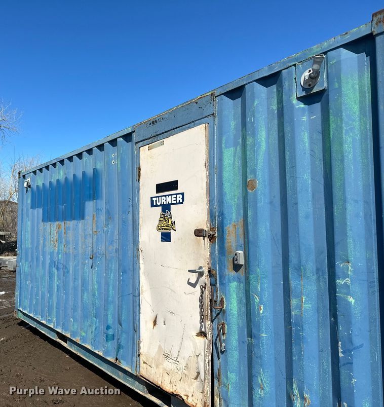 image for item DQ0643 Shipping container with fuel tank