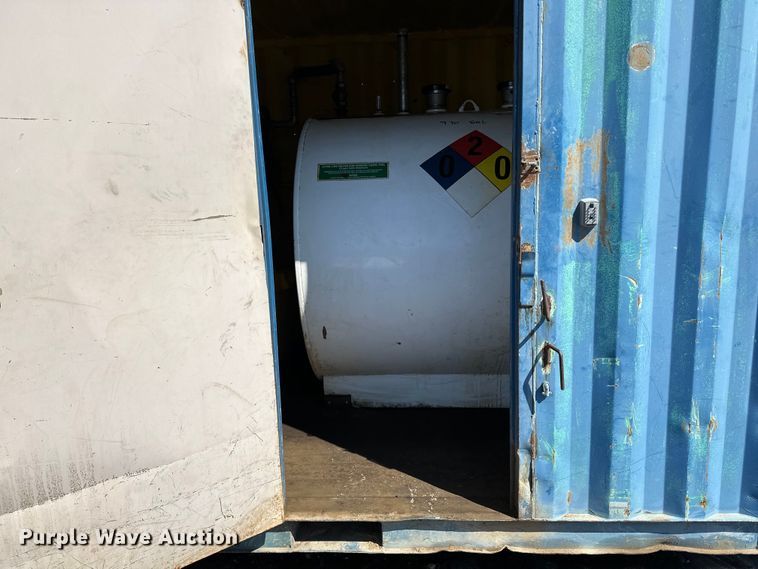 image for item DQ0643 Shipping container with fuel tank