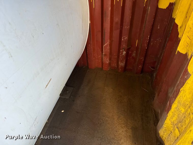 image for item DQ0643 Shipping container with fuel tank