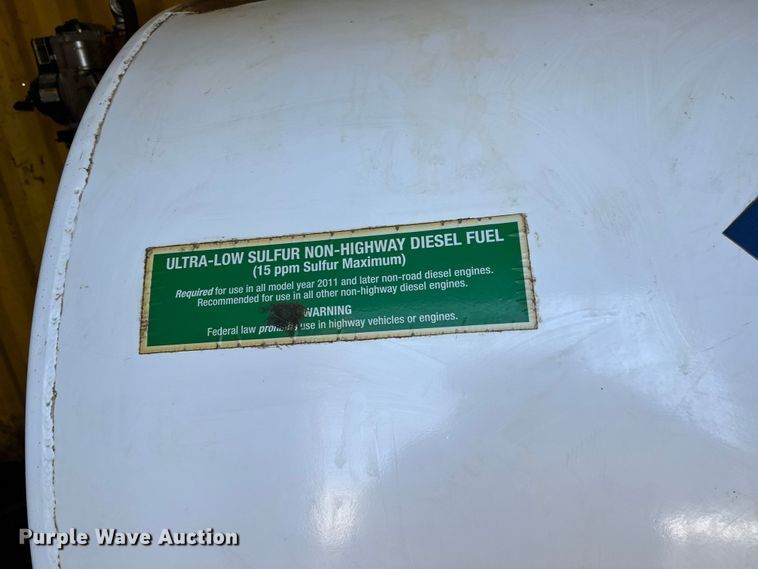 image for item DQ0643 Shipping container with fuel tank