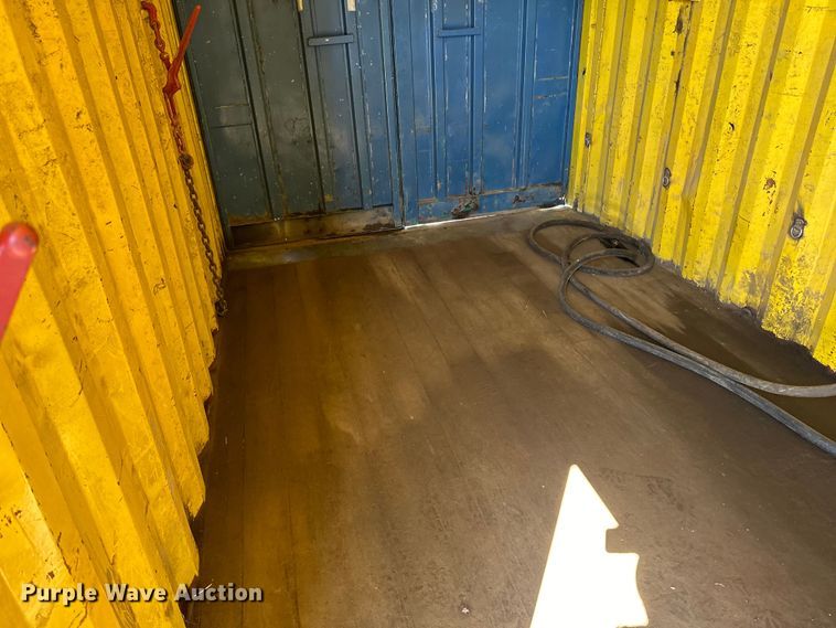 image for item DQ0643 Shipping container with fuel tank