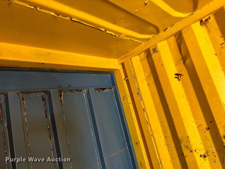 image for item DQ0643 Shipping container with fuel tank