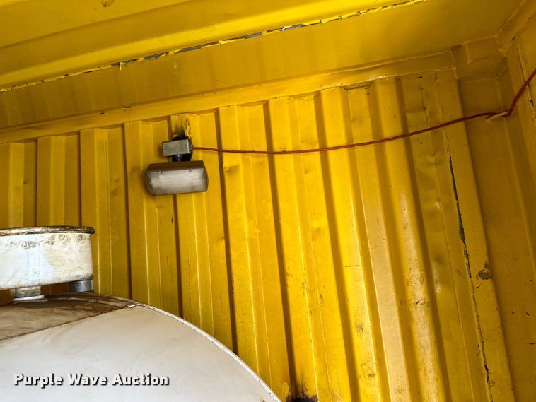 image for item DQ0643 Shipping container with fuel tank