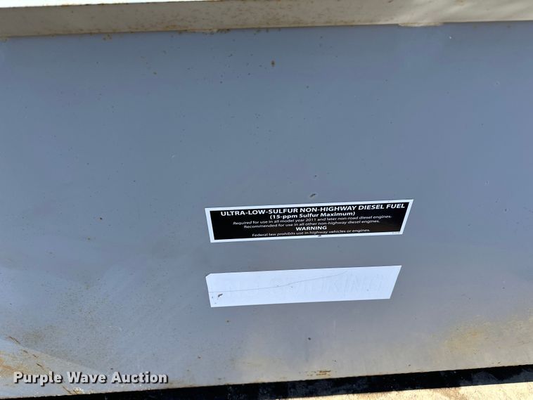 image for item DQ0644 Fuel tank