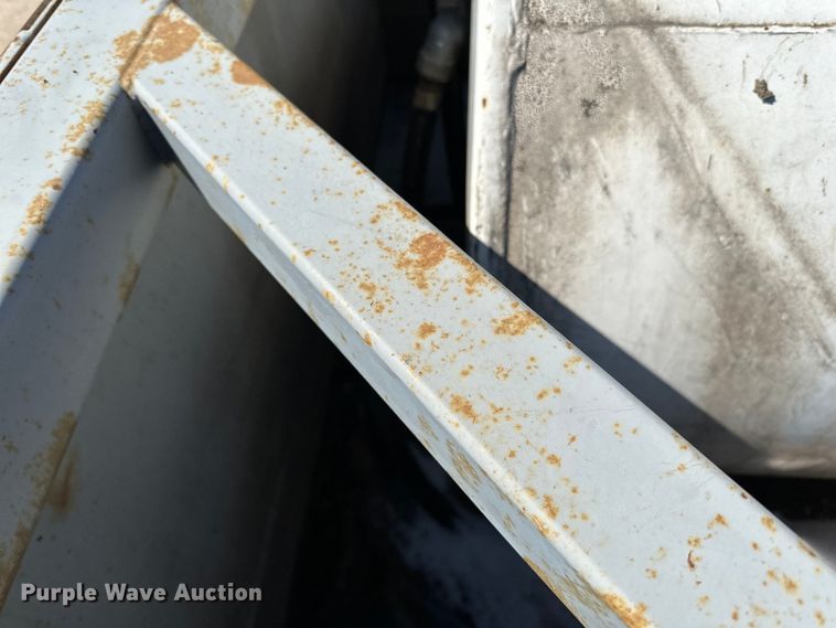 image for item DQ0644 Fuel tank