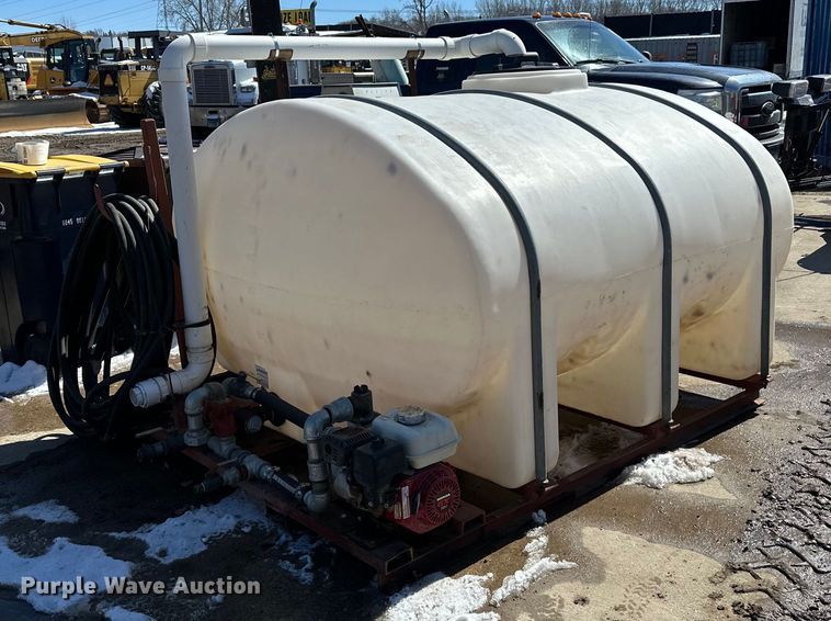 image for item DQ0646 Water tank 